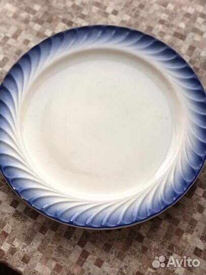 Набор тарелок