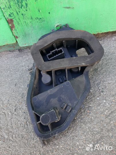 Плата заднего фонаря Рено Сандера 2