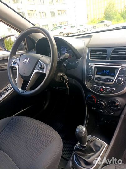 Hyundai Solaris 1.6 МТ, 2015, 68 239 км