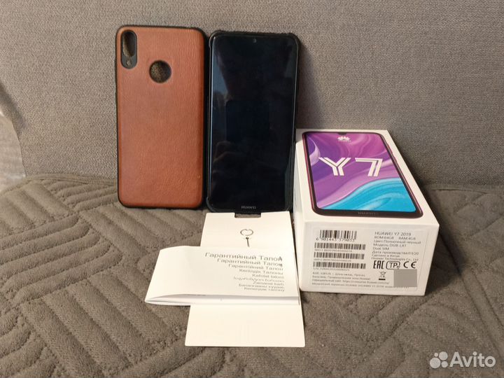 HUAWEI Y7 (2019), 4/64 ГБ
