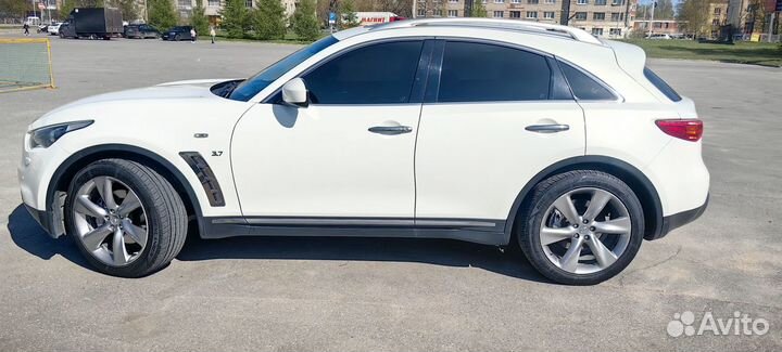 Infiniti QX70 3.7 AT, 2013, 150 000 км