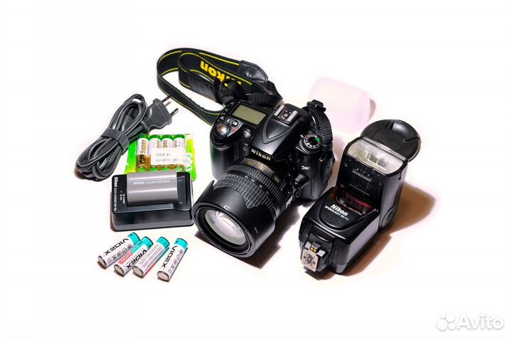 Nikon D90 + 18-105mm + SB-700