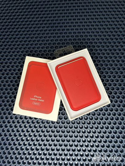 Кардхолдер для iPhone Wallet MagSafe Анимация