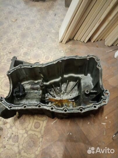 Поддон двигателя k4m Renault megane