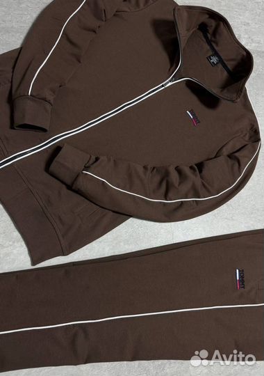 Спортивные костюмы tommy hilfiger легкие