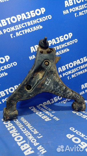 Передний правый рычаг Mitsubishi Pajero 3