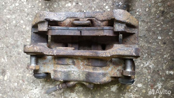 Суппорт передний левый Ивеко Дели 2005г