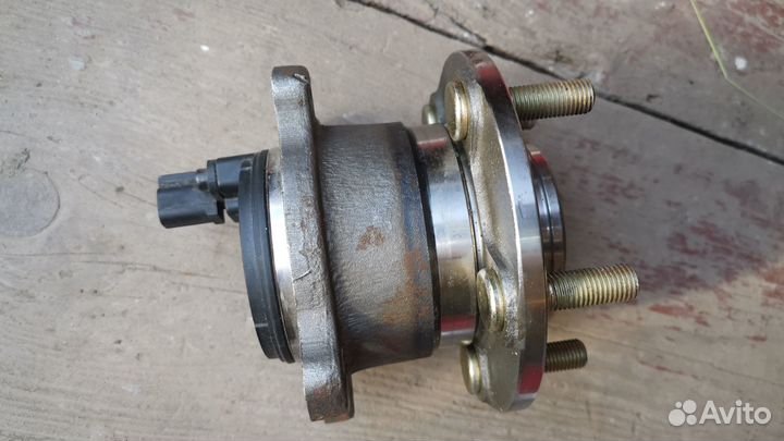 Продам подшипник ступицы в сборе