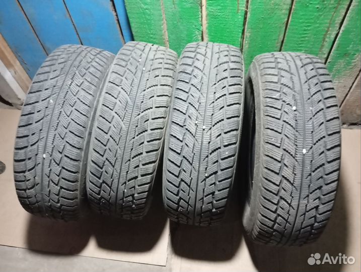 Kumho 732 Touring Plus 23.5/65 R17