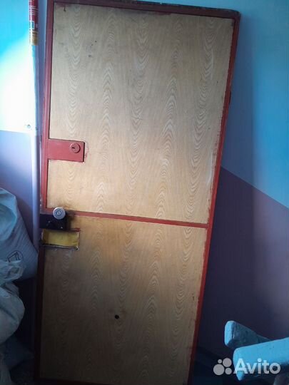 Дверь входная металлическая