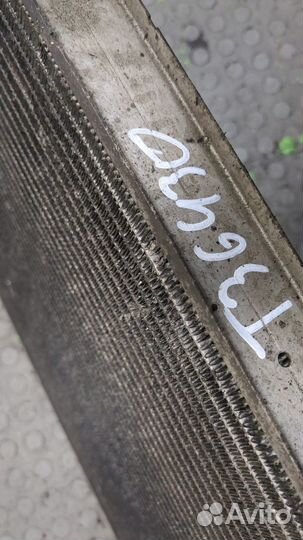 Радиатор охлаждения двигателя Volvo XC70, 2002