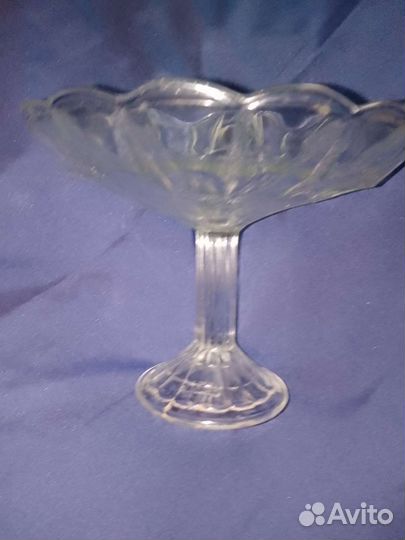 Графины Красный май, цветное стекло, вазочки