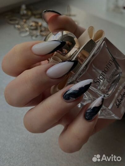 Маникюр в студии