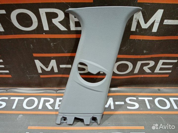 Обшивка стойки правая Bmw 1-Series E87 N45B16A