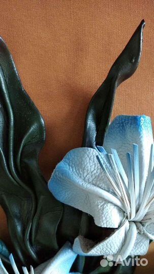 Две картины из натуральной кожи в коробке,новые