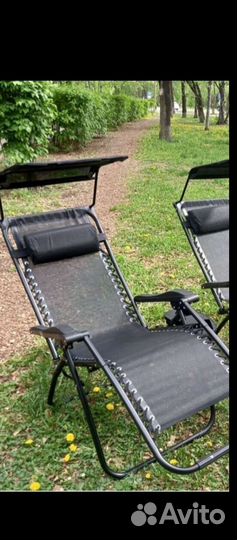 Шезлонг складной с козырьком и подстаканником