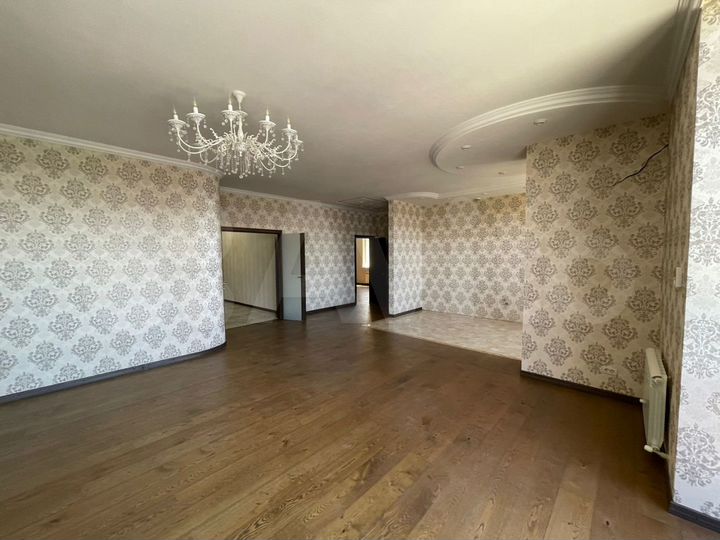 3-к. квартира, 120 м², 5/10 эт.