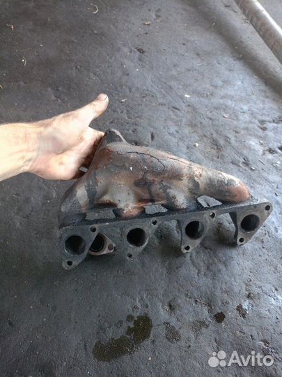 Выпускной коллектор Hyundai H1 4D56TCI 2000