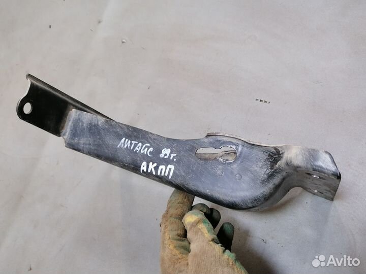 Кронштейн АКПП Toyota Lite Ace 3Y 1989