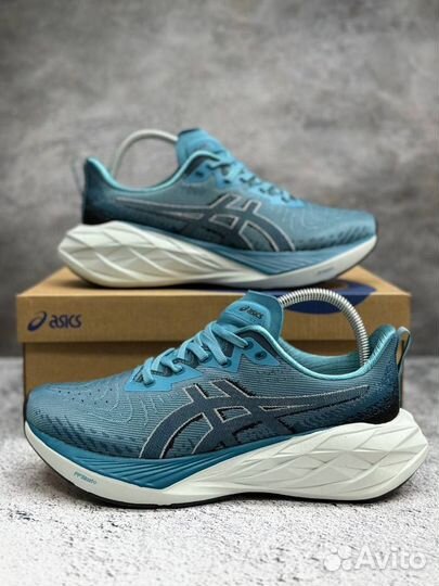 Кроссовки Asics Novablast 4