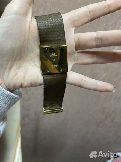 Женские часы swarovski с дефектом