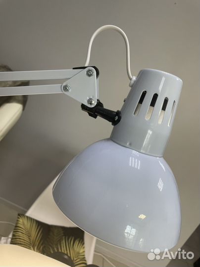 Лампа настольная