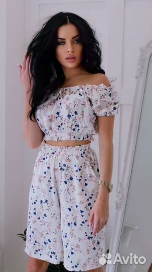 Костюм женский с шортами