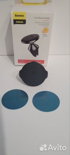 Магнитный держатель для телефона в машину