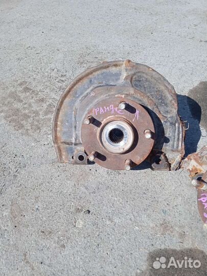 Поворотный кулак mitsubishi chariot grandis