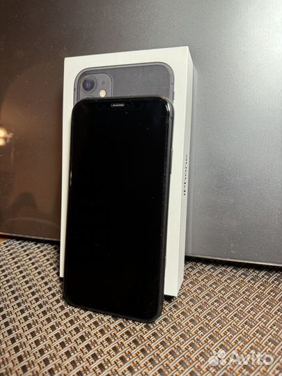 iPhone 11, 64 ГБ