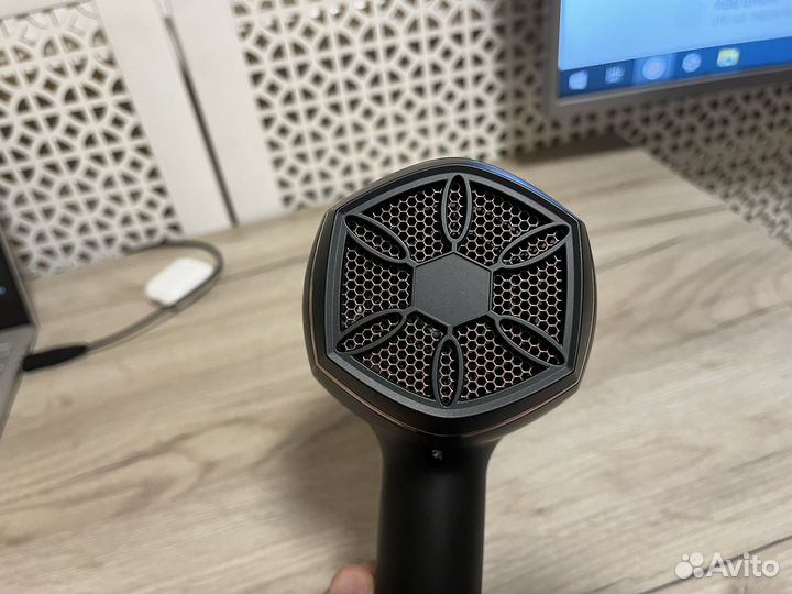 Новый Фен vitek VT 8220