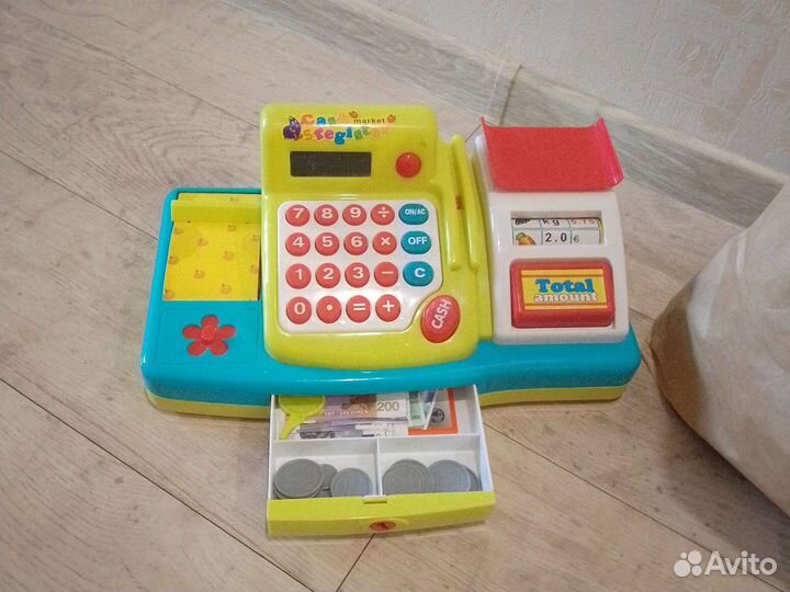 Касса со звуком и большой набор продуктов
