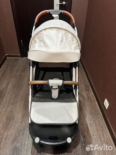 Прогулочная коляска yoya plus