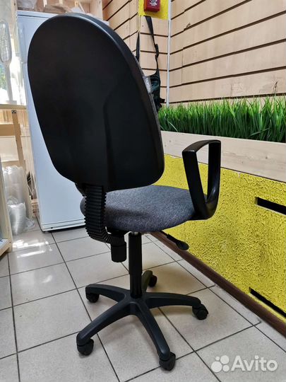 Компьютерное кресло для работы, учебы