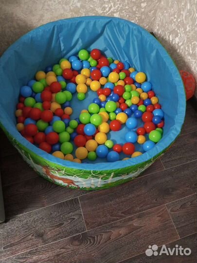 Сухой бассейн с шариками бу