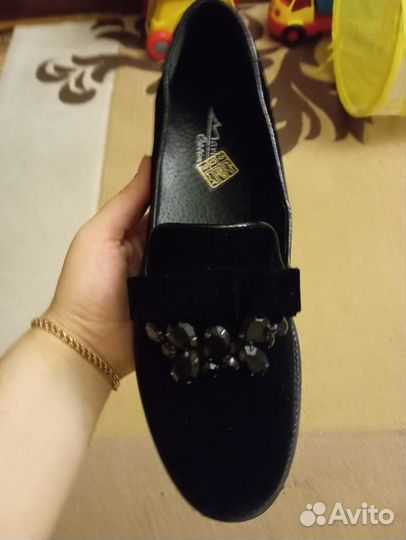 Лоферы (туфли женские )