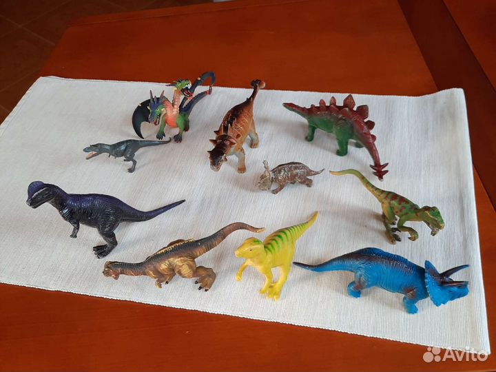 Фирменные динозавры пакетом