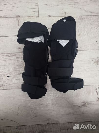 Наколенники