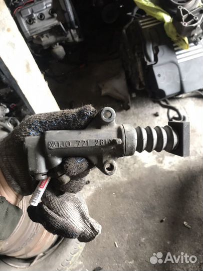 Рабочий цилиндр сцепления шкода