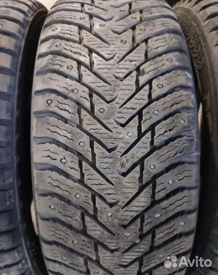 Nokian Tyres Hakkapeliitta 8 SUV 225/55 R18 94