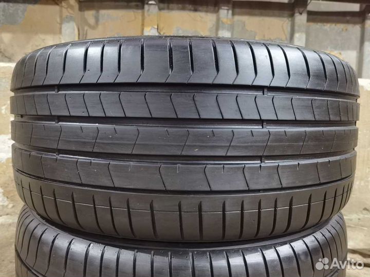 Pirelli P Zero 255/35 R19 96Y