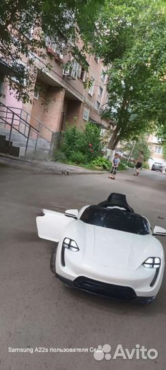 Детский электромобиль porsche