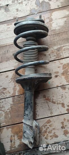 Передние стойки Митсубиши outlander xl