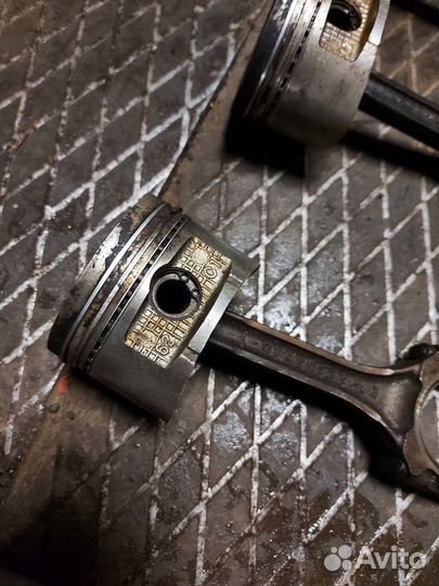 Поршня в сборе для двигателя QG16DE