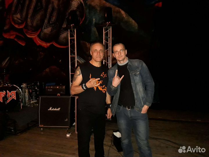 Диджей на Н/Г корпоратив. яркий свет. звук