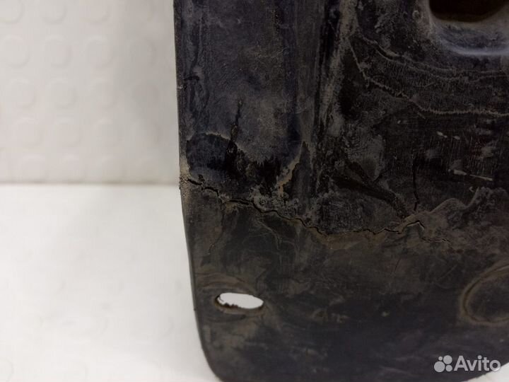 Пыльник двигателя Volkswagen Polo MK5 2011