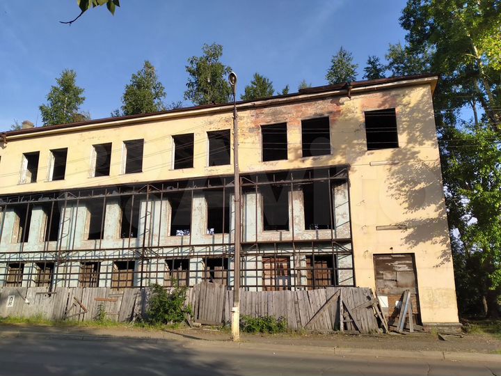Здание, 1400 м²