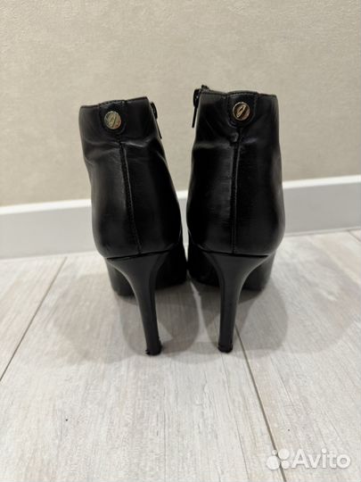 Ботильоны guess