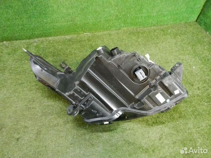 Фара левая Land Rover Range Rover