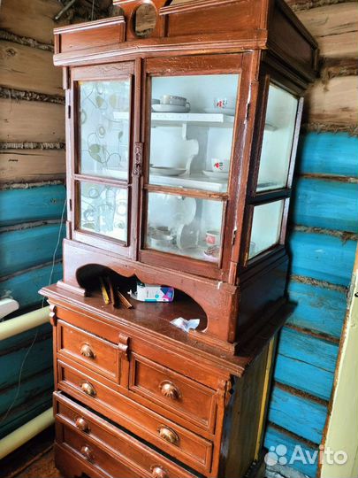 Антикварный буфет